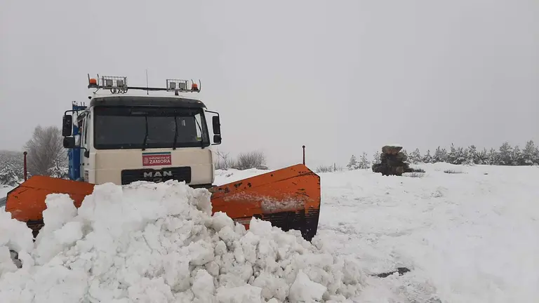 Quitanieves de la Diputación de Zamora
