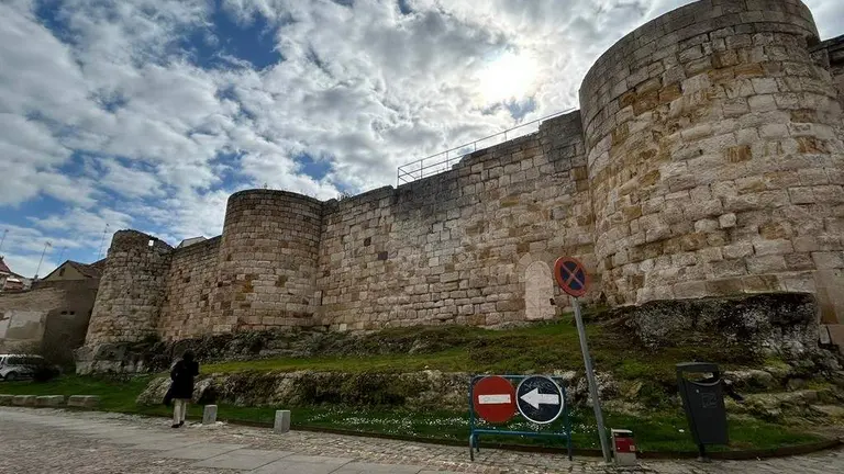 Imagen de archivo de la rehabilitaci&oacute;n &ldquo;gradual&rdquo; de la Muralla de Zamora