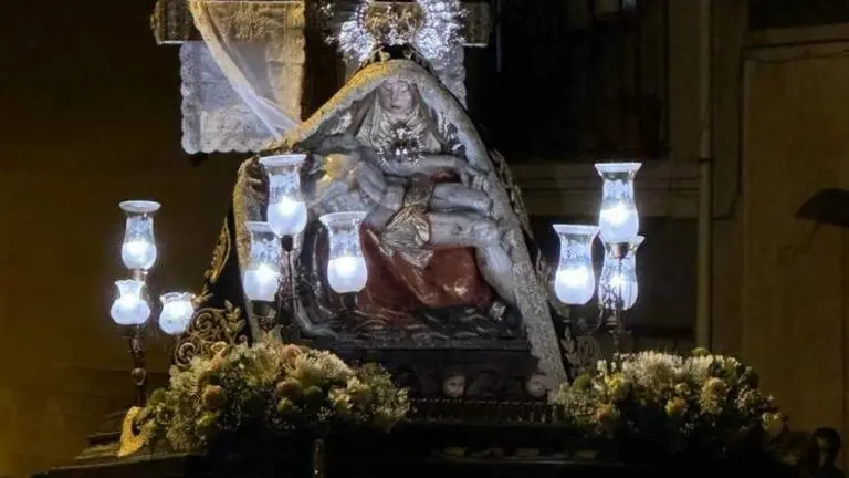 viernes dolores ssanta fuentesaúco 2024 (4)