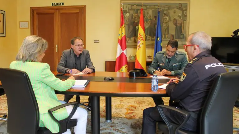 REUNIÓN SEMANAL DE COORDINACIÓN CON POLICÍA NACIONAL Y GUARDIA CIVIL