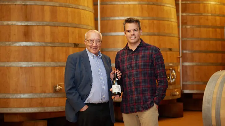 De izquierda a derecha, Manuel Fariña López y Manuel Fariña Pérez. Fotografía: WEB Bodegas Fariña