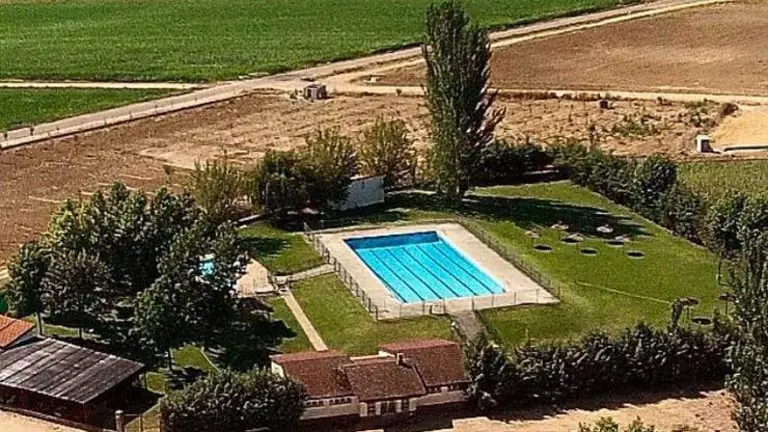 Piscina Municipal de Coreses