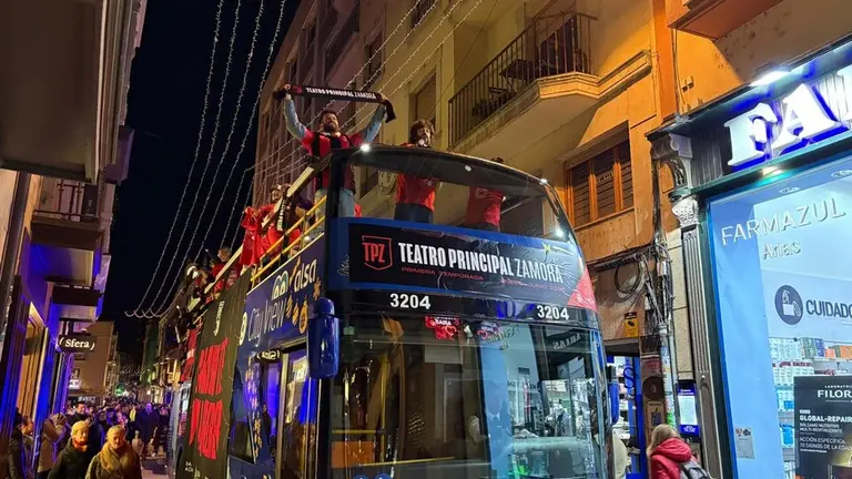 Desfile Teatro Principal 2025_19