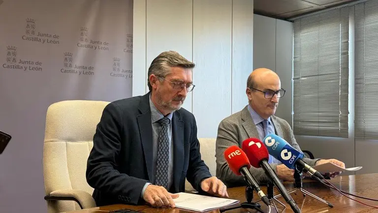  director general de Patrimonio Natural y política Forestal, José Ángel Arranz y Fernando Prada delegado de la Junta en Zamora 