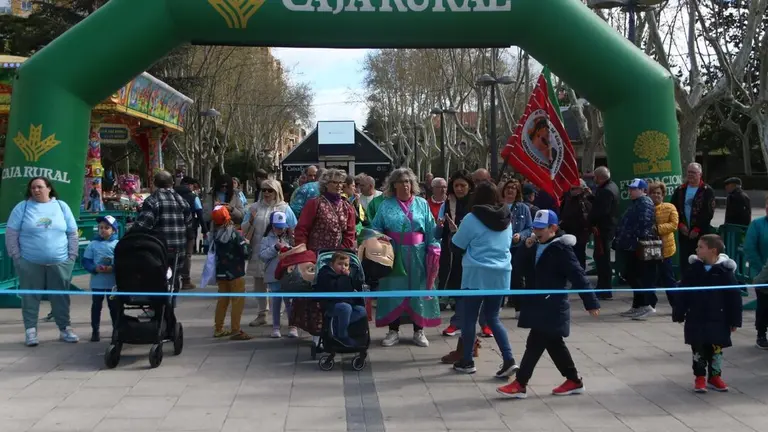 Zamora se vuelca con el autismo en una marcha que une a decenas de familias