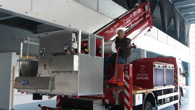 Nuevos vehículos servicio provincial de bomberos de Zamora _16