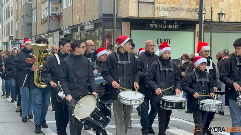 pasacalles protagonizado por la Banda de M&uacute;sica Maestro Nacor Blanco_13