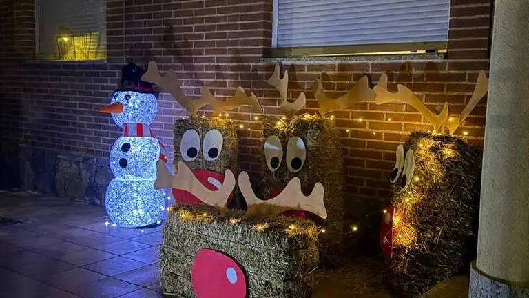 casas decoradas en Santib&aacute;&ntilde;ez de Tera _34