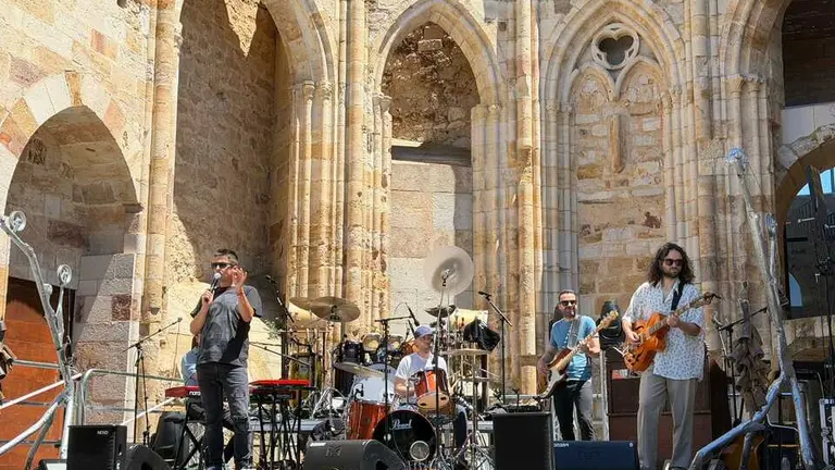  liturgia del vermut peque&ntilde;o rock and roll _8