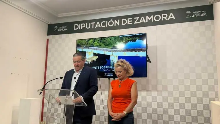 Actuaciones carreteras Puente sobre el R&iacute;o Duedo _2