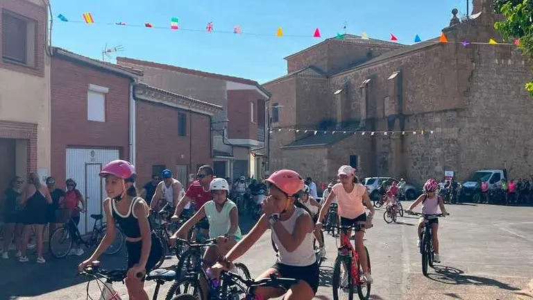 Coreses inaugura sus fiestas con la tradicional marcha a Gallegos_34