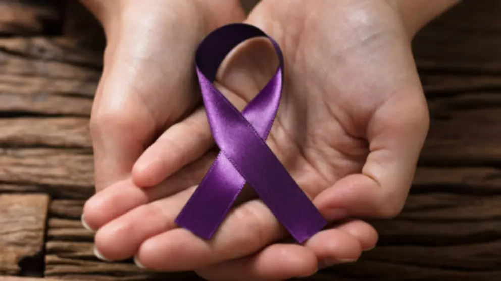 Lazo morado contra la violencia de g&eacute;nero