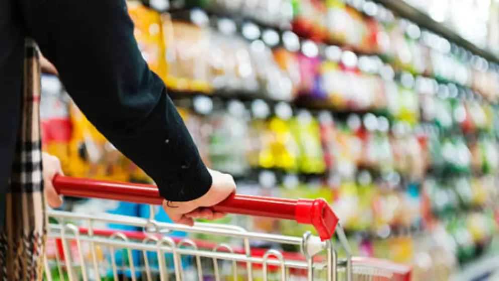 Cesta de la compra. Fotograf&iacute;a de archivo