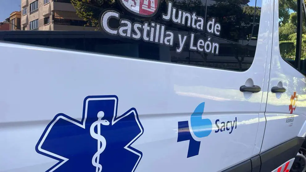 Ambulancia en la provincia de Zamora. Fotograf&iacute;a de archivo