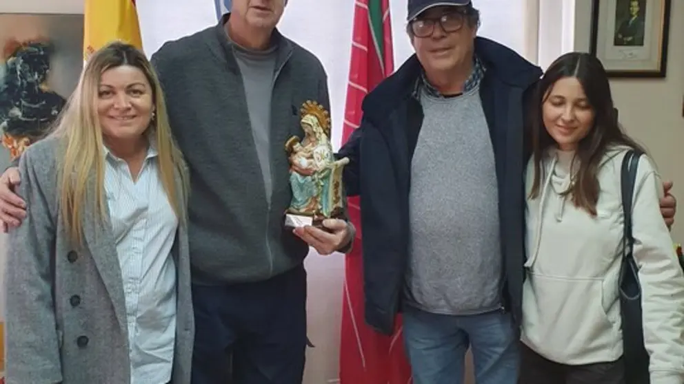 Centro zamorano de Buenos Aires recibe la imagen de la Virgen de la Bandera