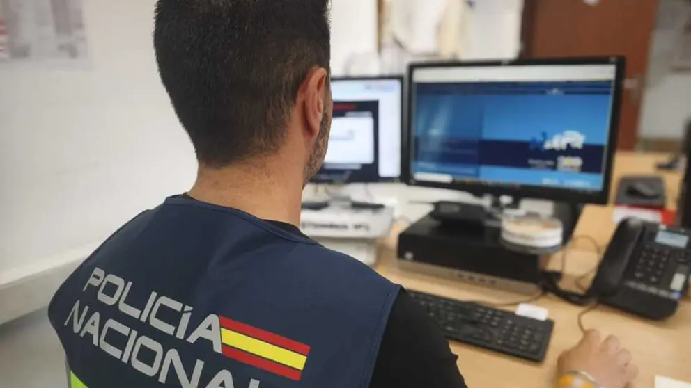 Polic&iacute;a Nacional