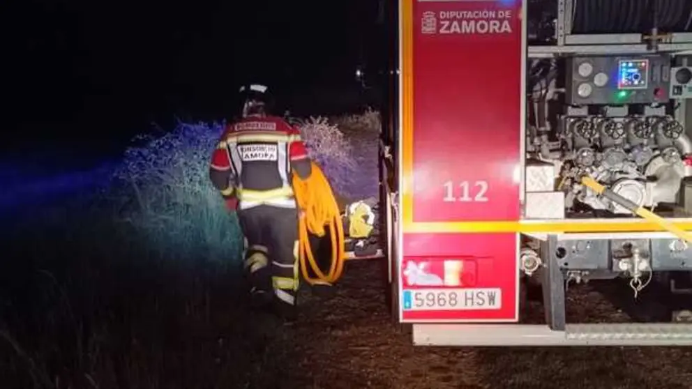 Bomberos en la Enillas