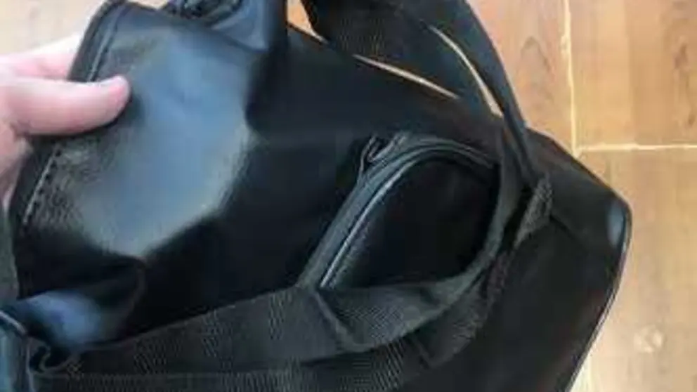 Bolso robado. Foto Facebook