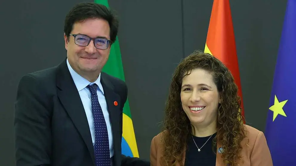 El ministro para la Transformaci&oacute;n Digital y de la Funci&oacute;n P&uacute;blica, &Oacute;scar L&oacute;pez, y su hom&oacute;loga brasile&ntilde;a