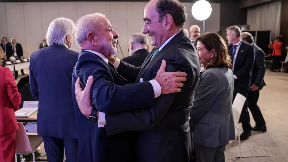 El presidente de Iberdrola y el presidente de Brasil en el encuentro de Barcelona