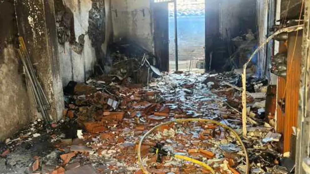 Incendio garaje Mah&iacute;de_3