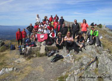 Grupo de amigos de escalada en Vegacervera
