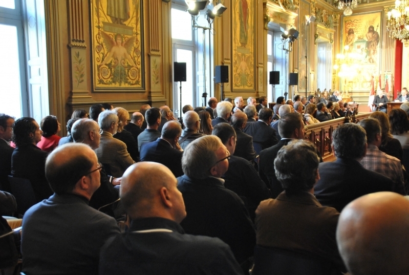 Imágenes del Pleno en conmemoración del Bicentenario de la Diputación.