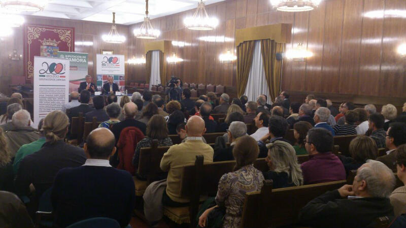 Aspecto del salón de plenos de la Diputación