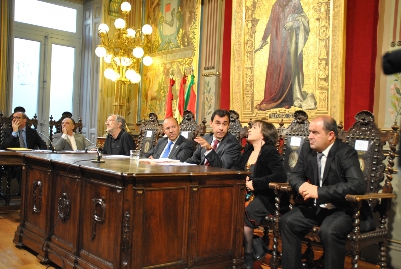 Imágenes del Pleno en conmemoración del Bicentenario de la Diputación.