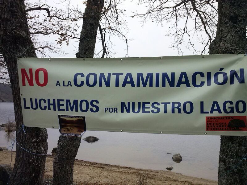 Una de las pancartas de la protesta.