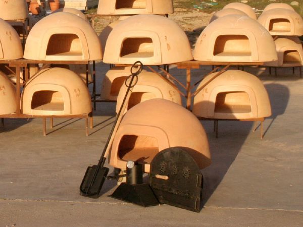 Hornos elaborados por alfareros de Pereruela.