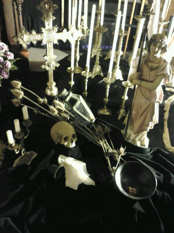 Las ánimas tienen una especial presencia en la capilla