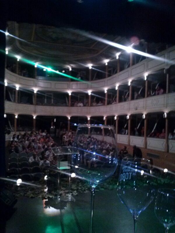 Aspecto del Teatro Latorre durante el pregón