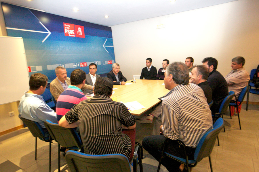Reunión con los representantes del PSOE