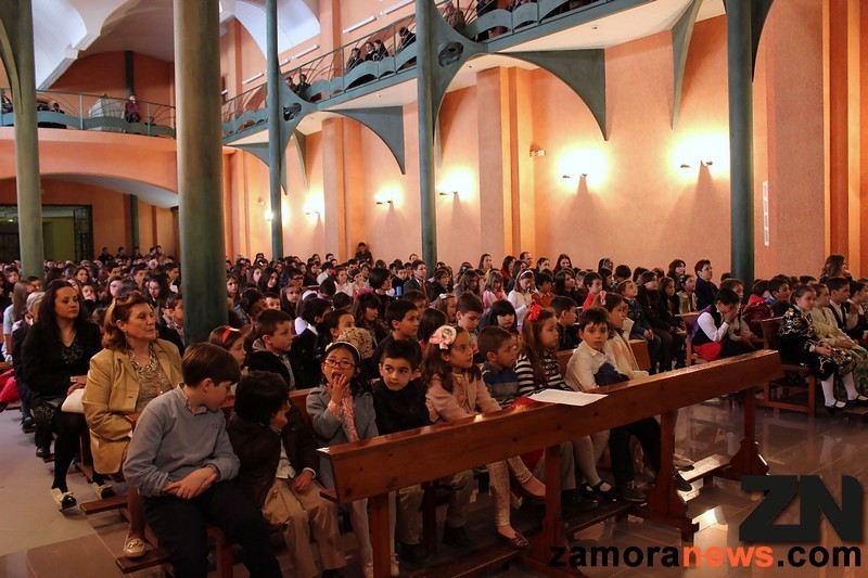 Asistentes a la misa