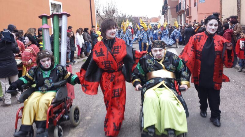 Todos los toresanos participan en su Carnaval