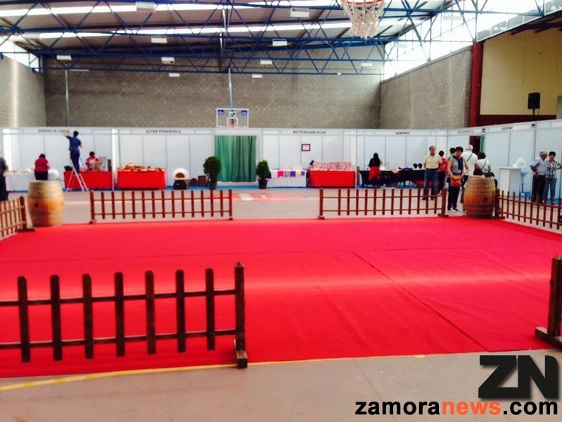 Interior del recinto ferial a primera hora