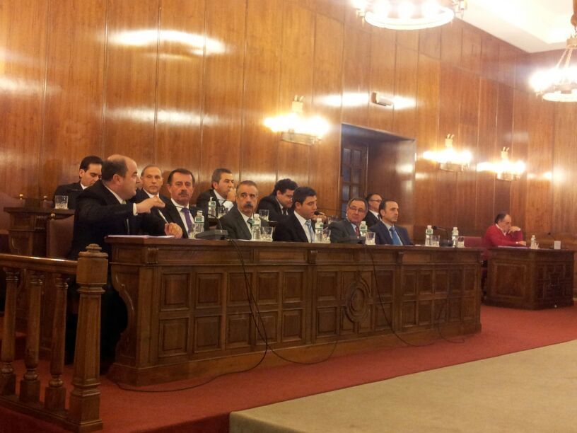 La comisión ha salido adelante con los votos favorables del PP