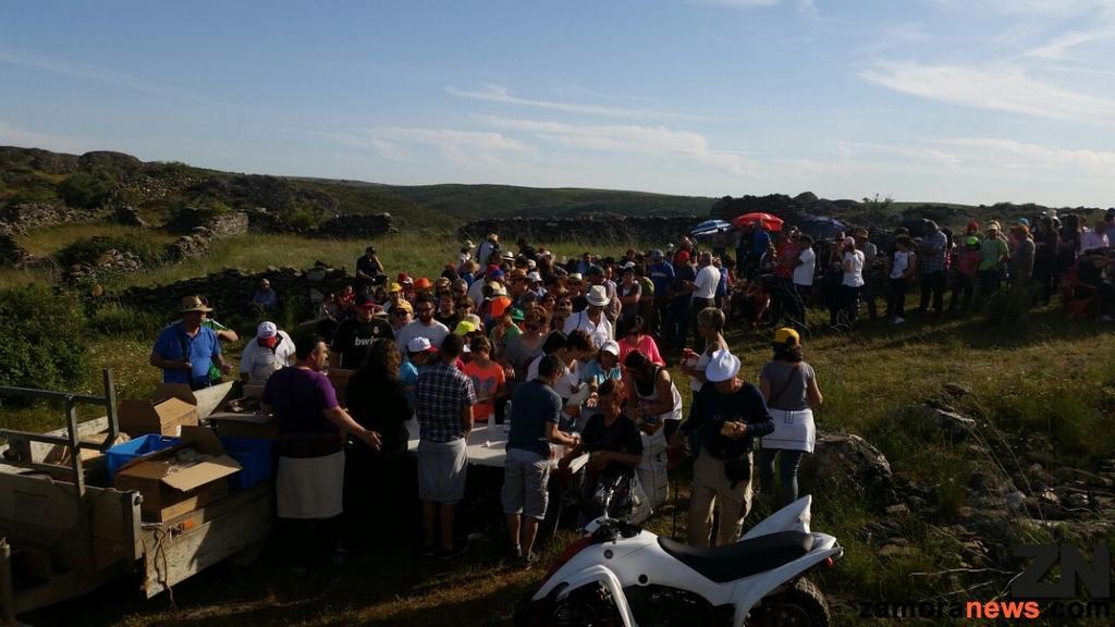 Los vecinos de Almaraz cumplieron con la tradición