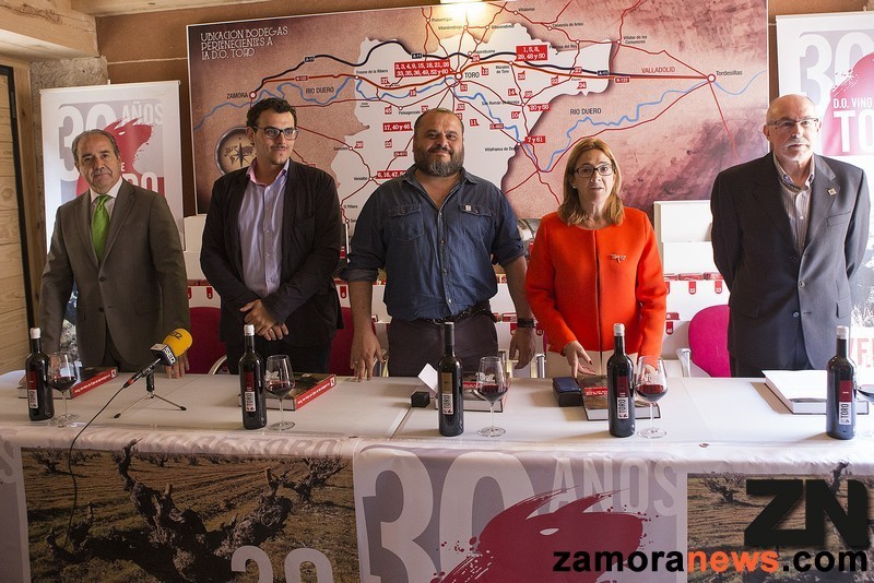 toro_presentación_zamora_vino_1_tn.jpg