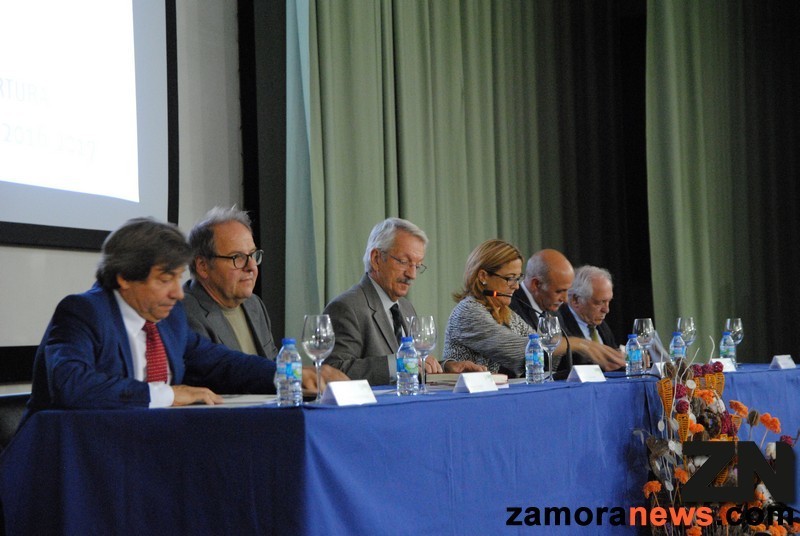 uned30_aniversaario_zamoranews_5_tn.jpg