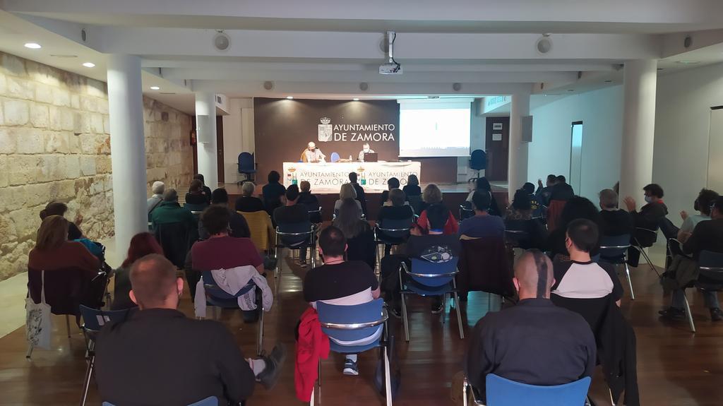 Presentación del libro en La Alhóndiga