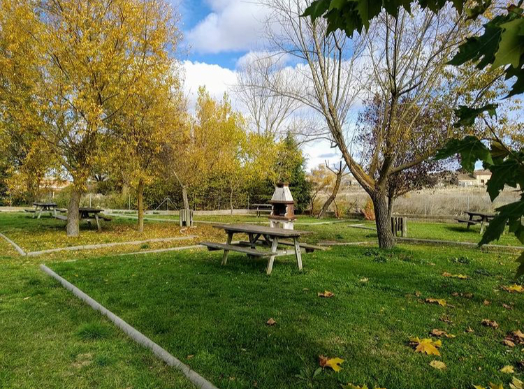 Zona del merendero. Foto: Asociación de Vecinos de Tardobispo