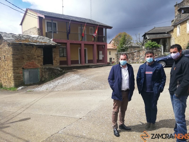 El presidente de la Diputación en su visita a Justel