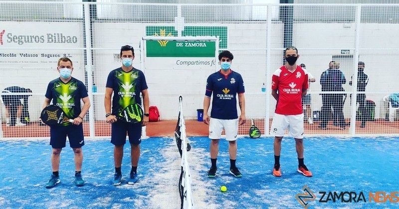 Rubén Gómez y Jorge Crespo por Padel Zamora y Mario del Caño y Hugo Sánchez por Viriato Padel Club en el derbi de la segunda división disputado este domingo