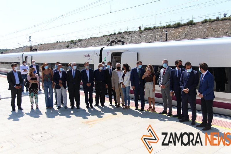 Viaje inaugural del Tren de Alta Velocidad hasta Otero de Sanabria