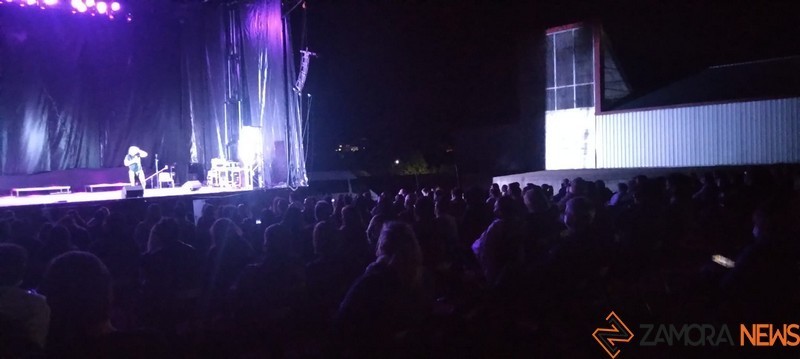 Casi lleno para ver a Vaquero en San Vitero