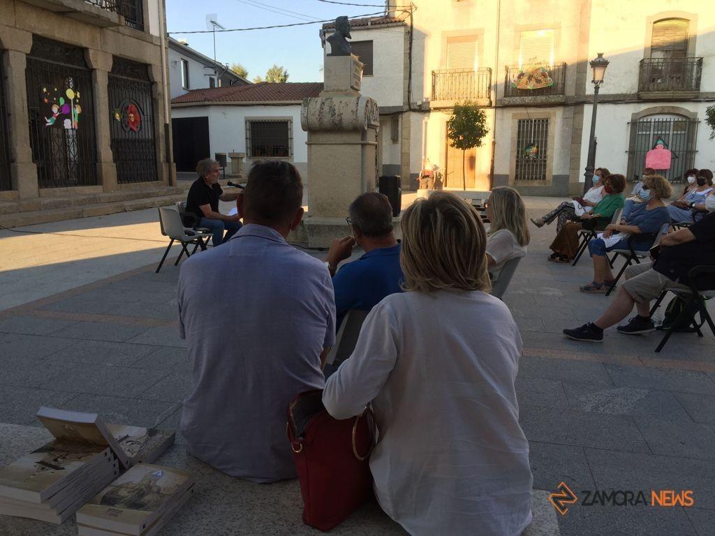 Presentación del libro "Ermitas y cofradías. Religiosidad local en Sayago, Aliste y Alba durante la Edad Moderna" de José Lorenzo Fernández