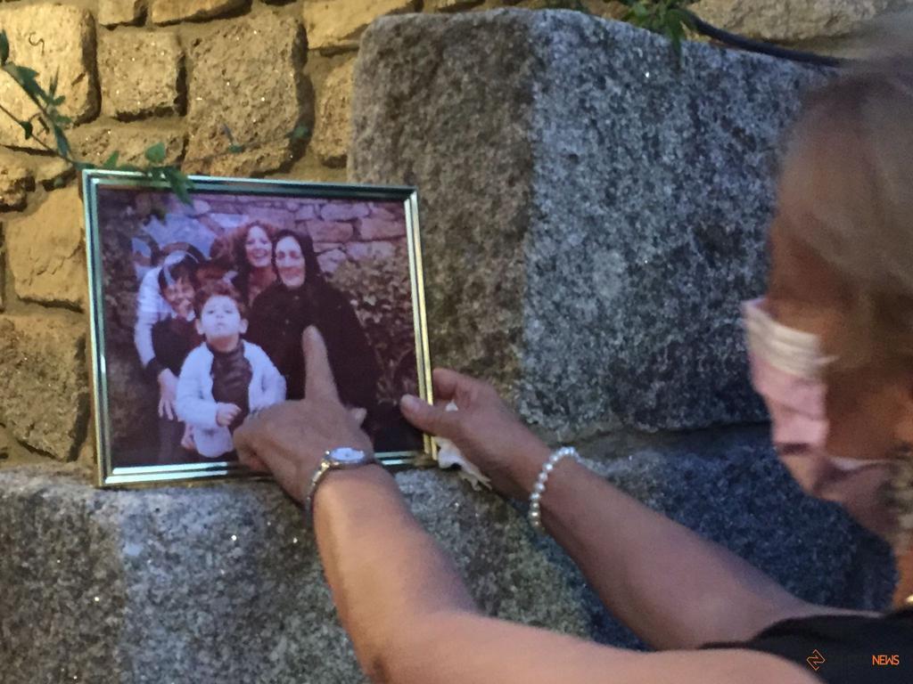 Fotografía familiar con la señora Carolina