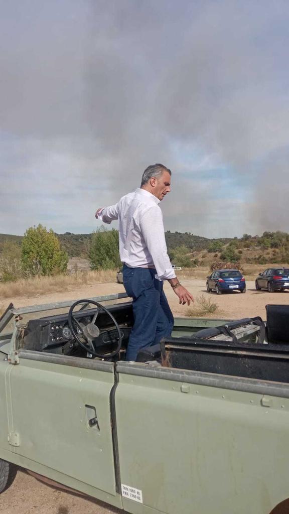 Ortega Smith en el embalse de Ricobayo. | foto cedida